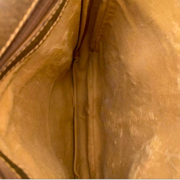 GUCCI GG Supreme Leather Crossbody w/Gold Tone Hardware and Key, Authentic. EUC - Picture 11 of 16